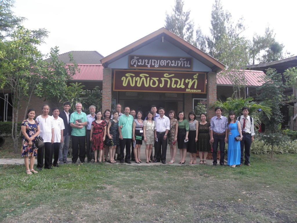 Đoàn đại biểu của Viện Công nghệ mới tham dự hội thảo tại ĐH Mahasarakham